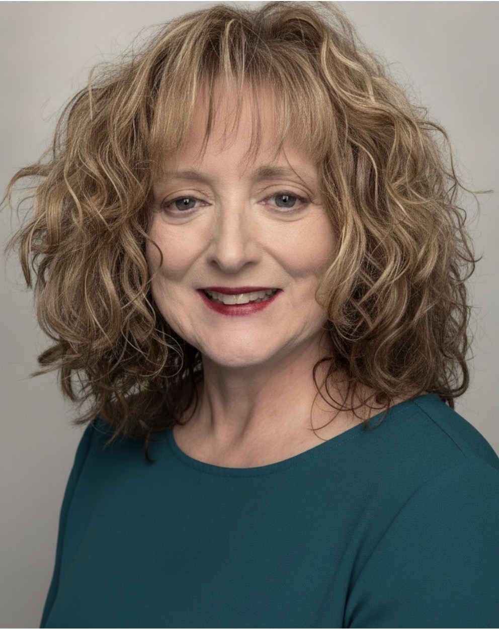 Kim Simpson, bilingual English and Spanish therapist serving North Carolina by telehealth